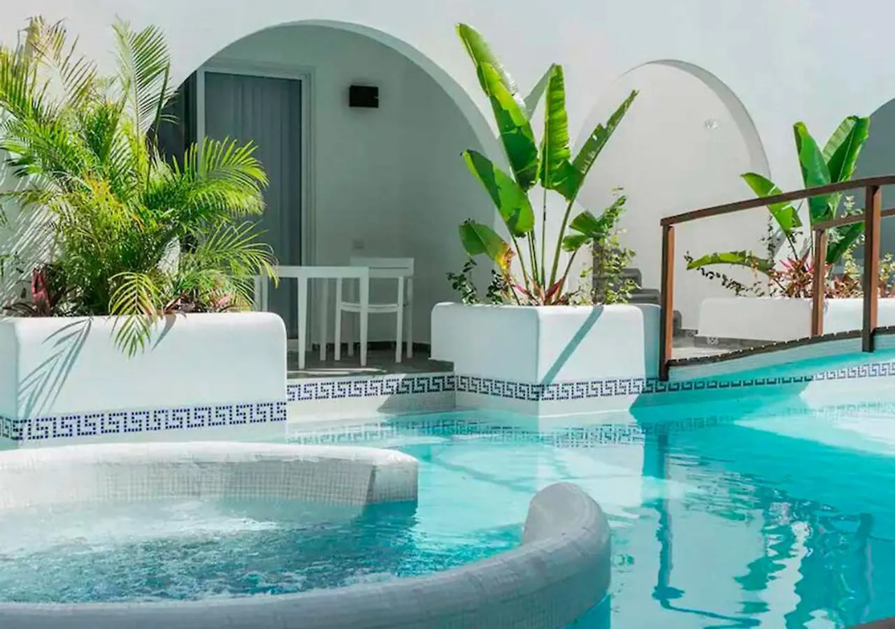 **** Hotel La Bella Vita Tulum Pueblo Mexico